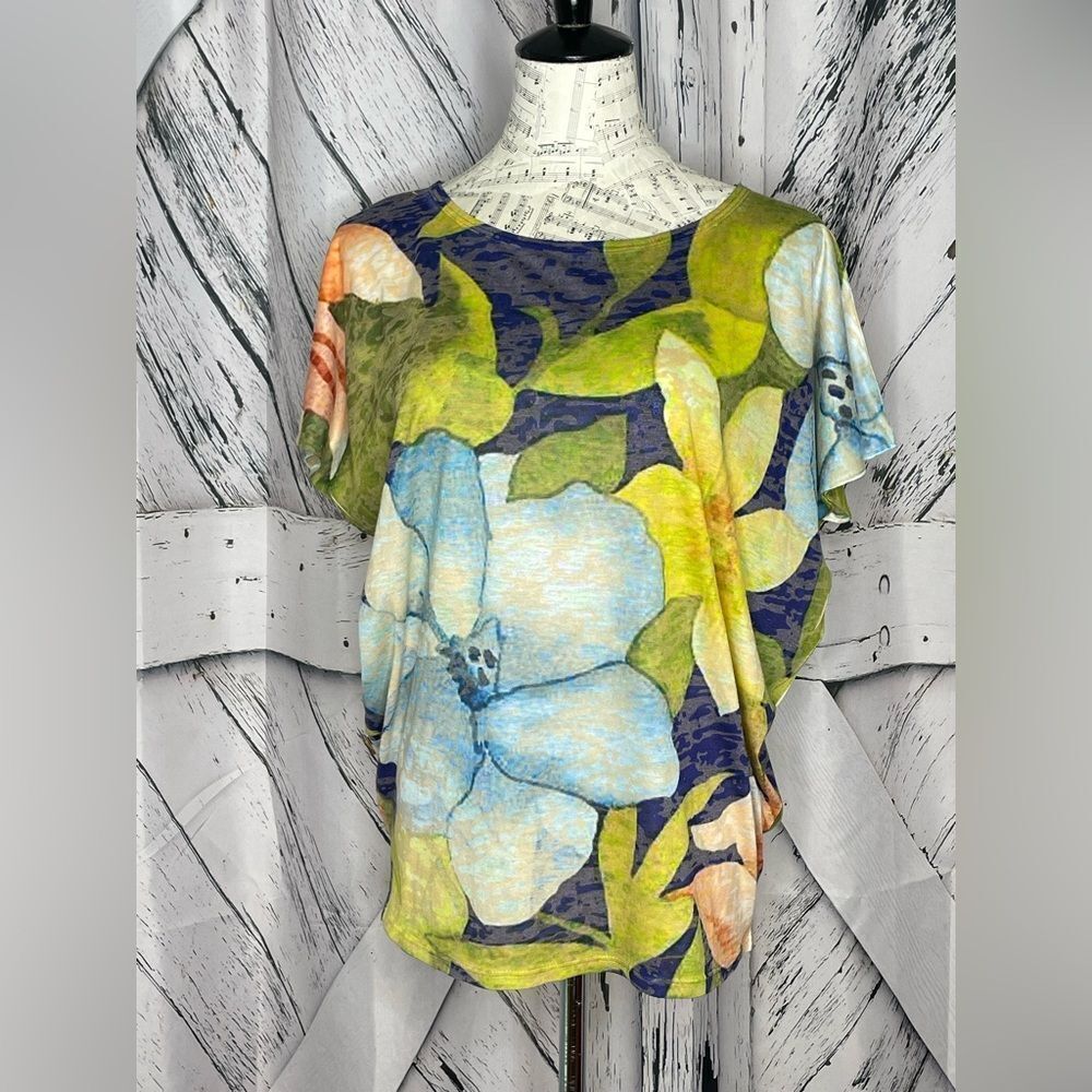 Go Couture Floral Top w/ Dolman Sleeves M